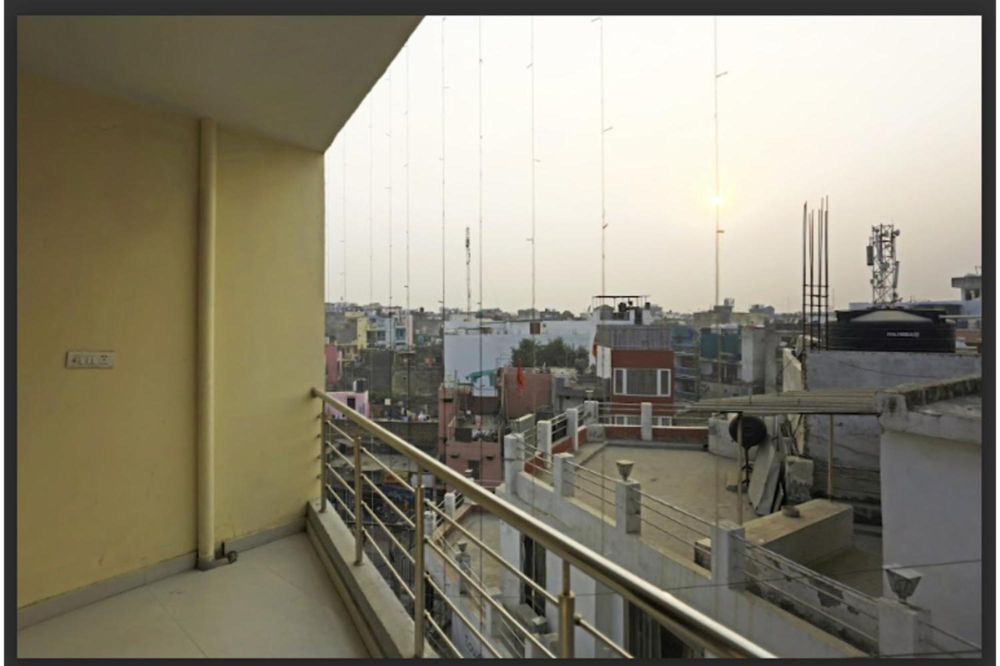 Hotel O Urban Wings New Delhi Exterior photo