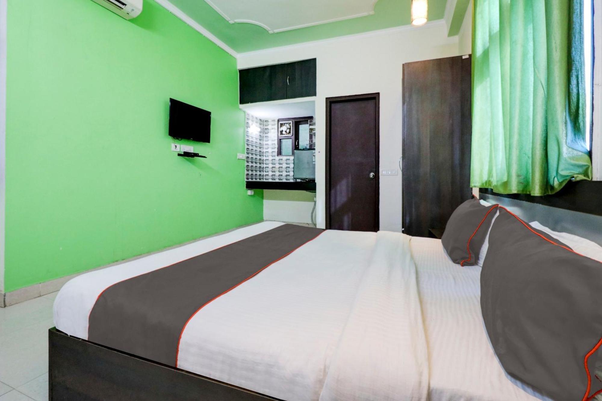 Hotel O Urban Wings New Delhi Exterior photo